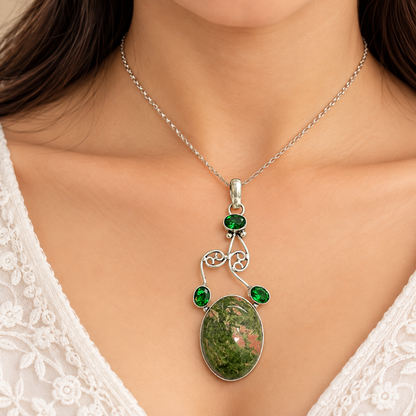 Green Unakite Gemstone Pendant in Silver Tone Artistic Style PEN612-SLV-NRUN-LQUA04
