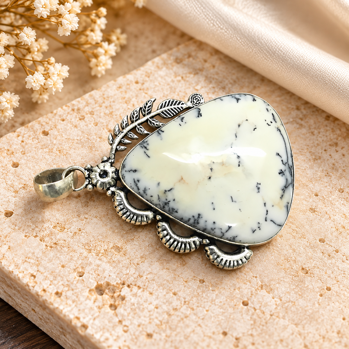 Natural Dendritic Agate Pendant, White Gray Pear Gemstone PEN615-SLV-SLV-NDAG01