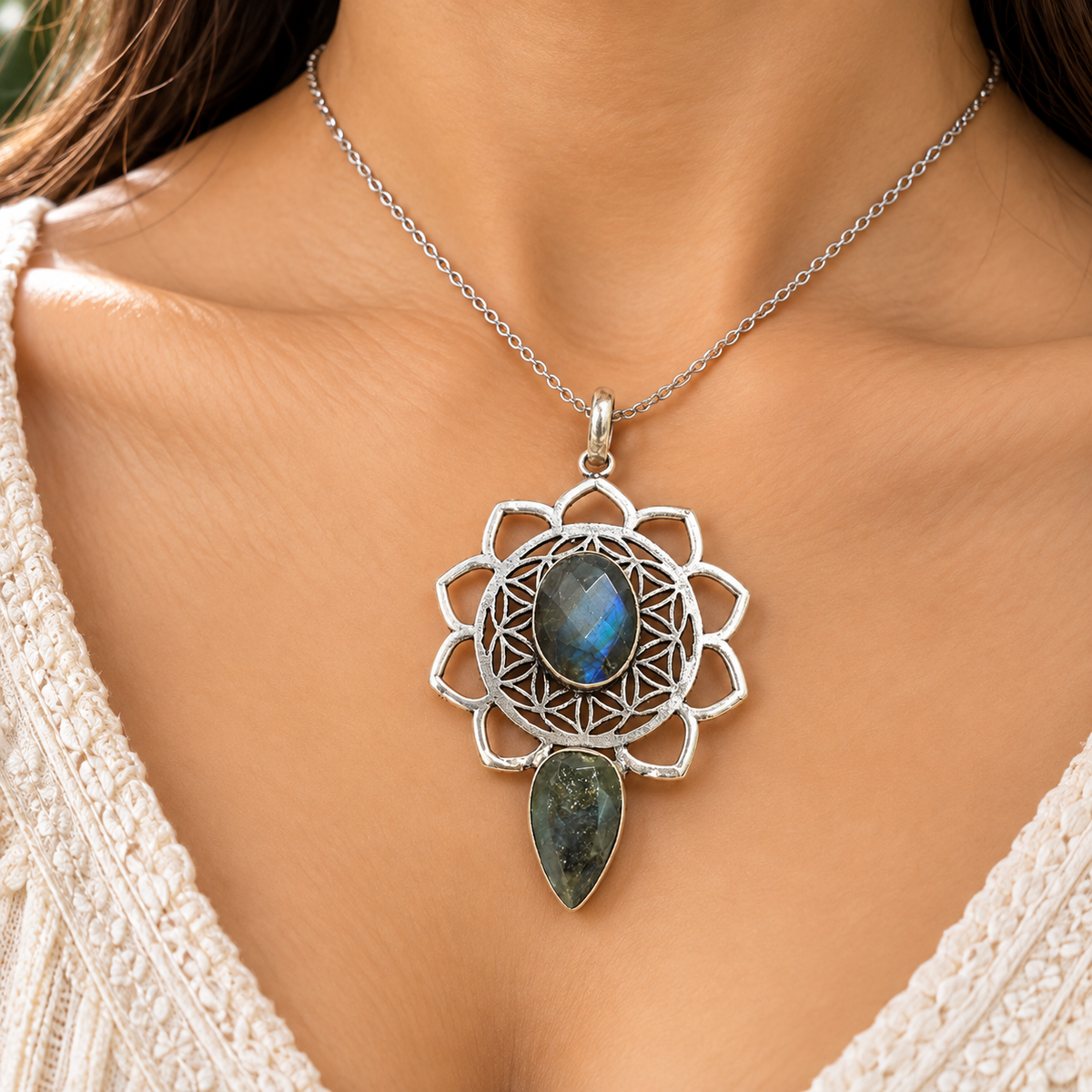 Boho Silver-Tone Lotus Labradorite Pendant PEN658-SLV-NLBD02
