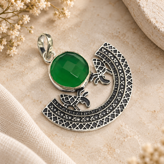 Green Quartz Pendant, Antique Silver Tone Boho Jewelry PEN730-SLV-LCD01