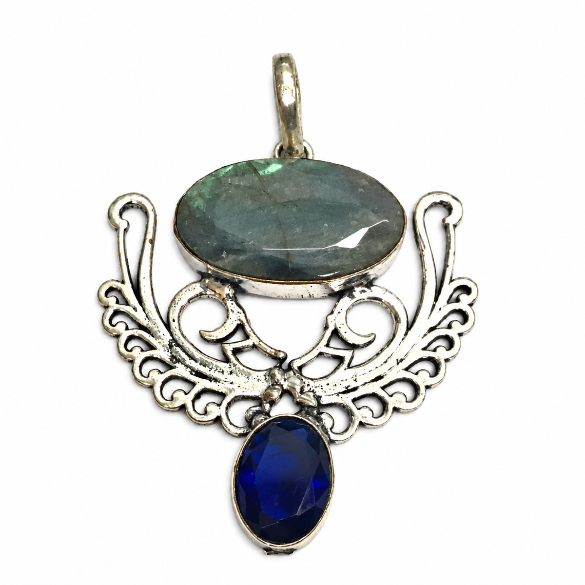 Elegant Labradorite Blue Stone Pendant with Antique Design PEN731-SLV-NLBD-LTZ02