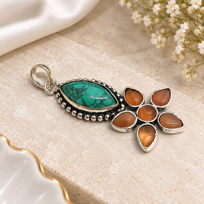 Turquoise Quartz Flower Pendant with Antique Silver Tone PEN738-SLV-LTQS-LQUA07