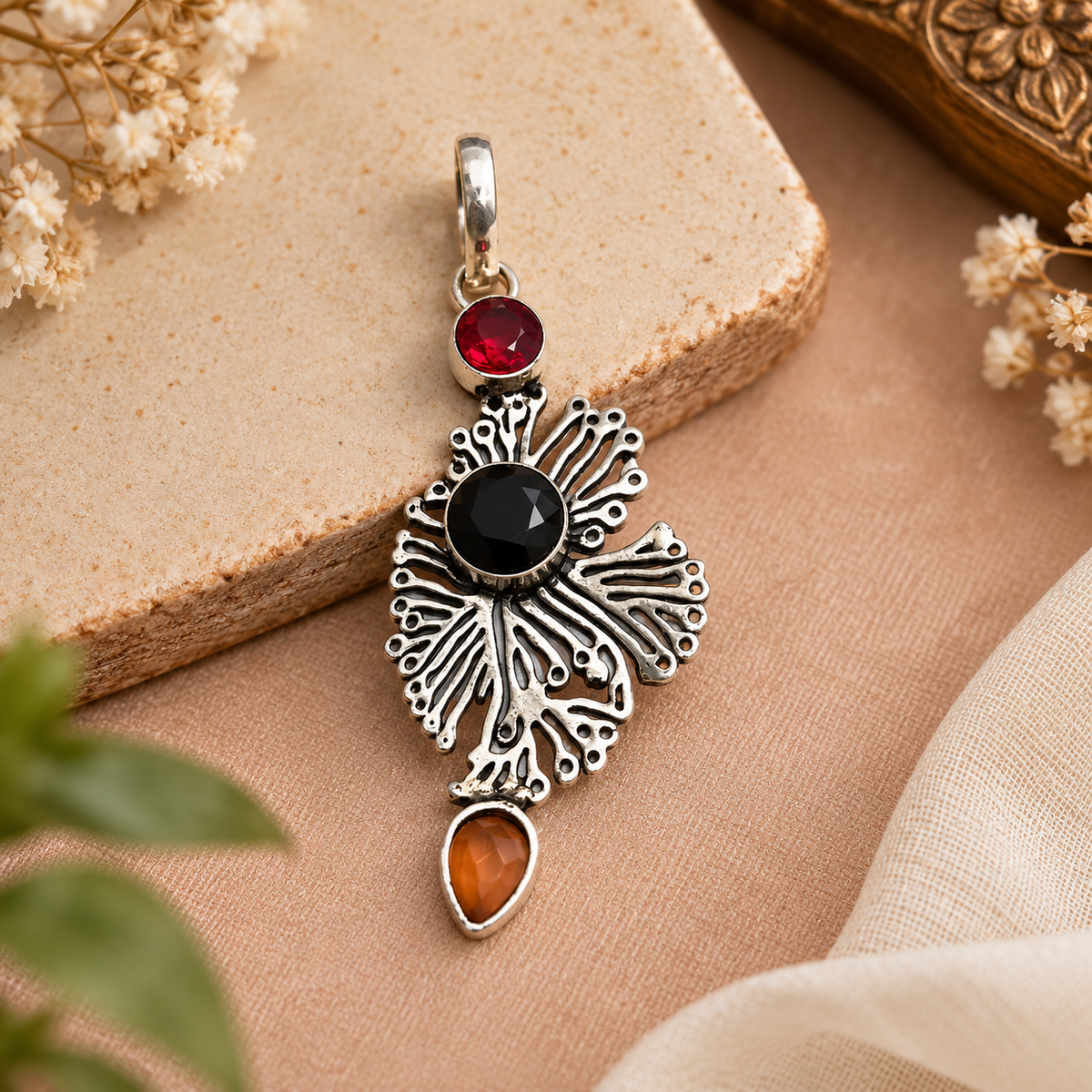 Red Black Brown Gemstone Pendant in Antique Silver Tone PEN745-SLV-LMUL03