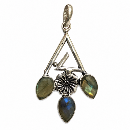 Labradorite Floral Pendant with Boho Antique Silver Design PEN754-SLV-NLBD03