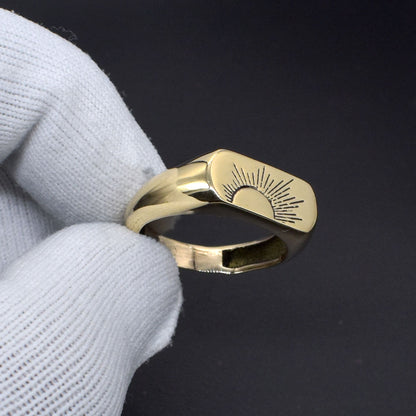 Gold Signet Sun Ring Brass Engraved Lover Gift Jewelry Men's Ring US 8 RIN-6583