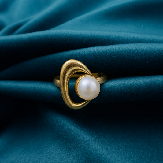 Trendy Pearl Ring Gold Plated RIN06-GLD