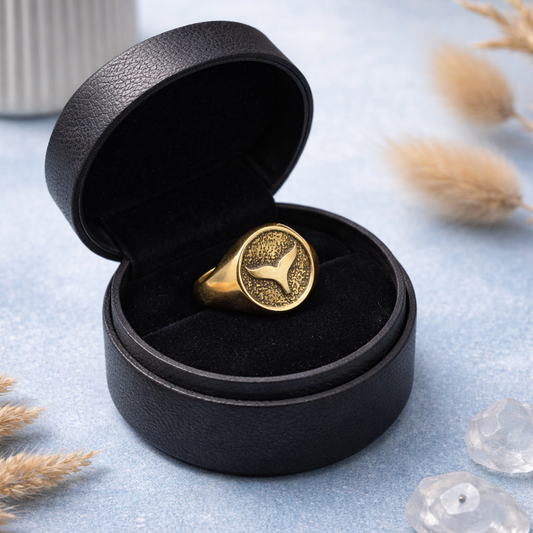 Gold Tone Round Signet Ring Vintage Style Bold Statement Ring SRIN01-PLN