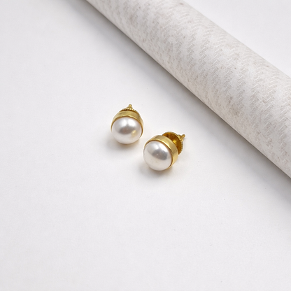 Minimal Pearl Stud Earrings for Women Elegant Everyday Jewelry ST12-GLD
