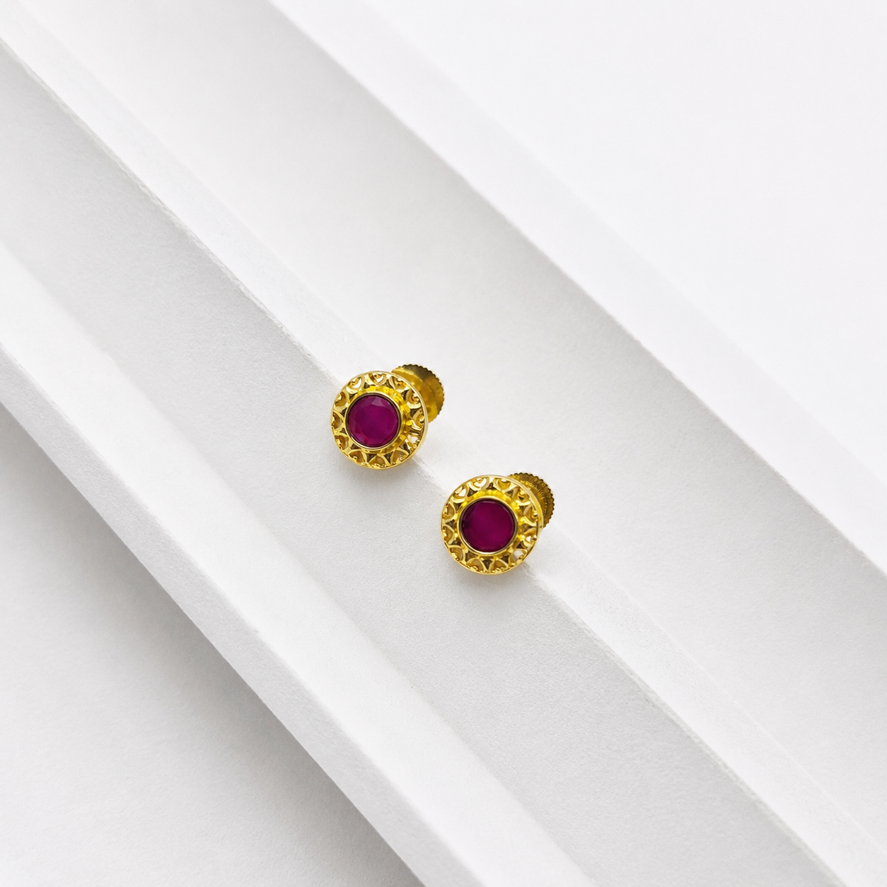 Gold Plated Vintage Stud Earrings for Women Elegant Everyday Jewelry ST19-GLD