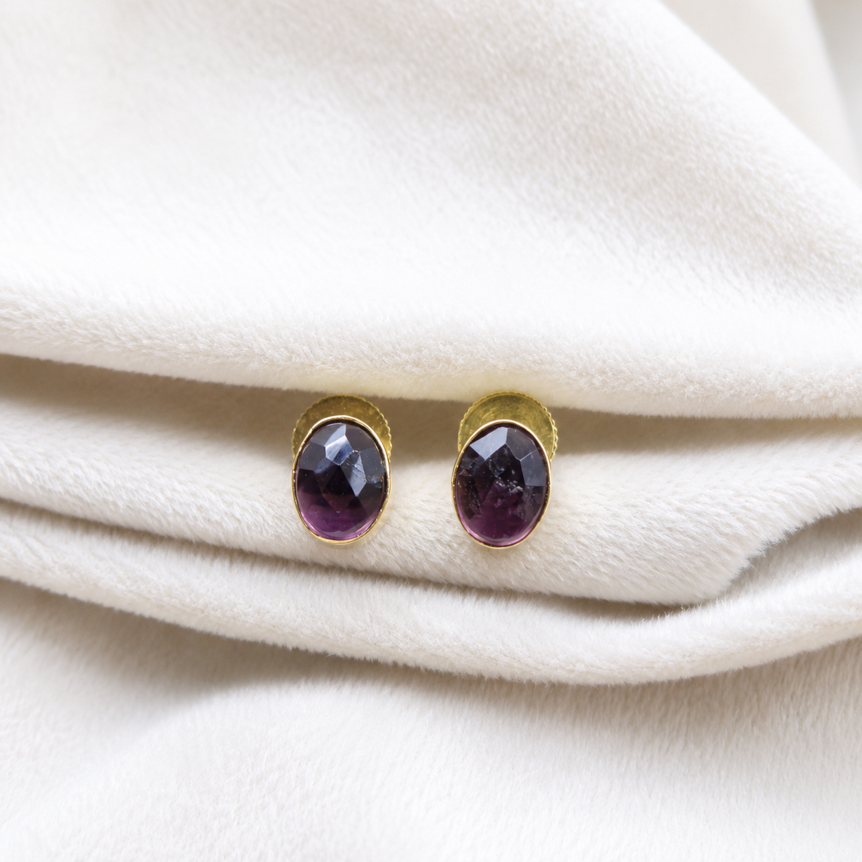 Gold Plated Oval Stud Earrings for Women Elegant Everyday Jewelry ST21-GLD