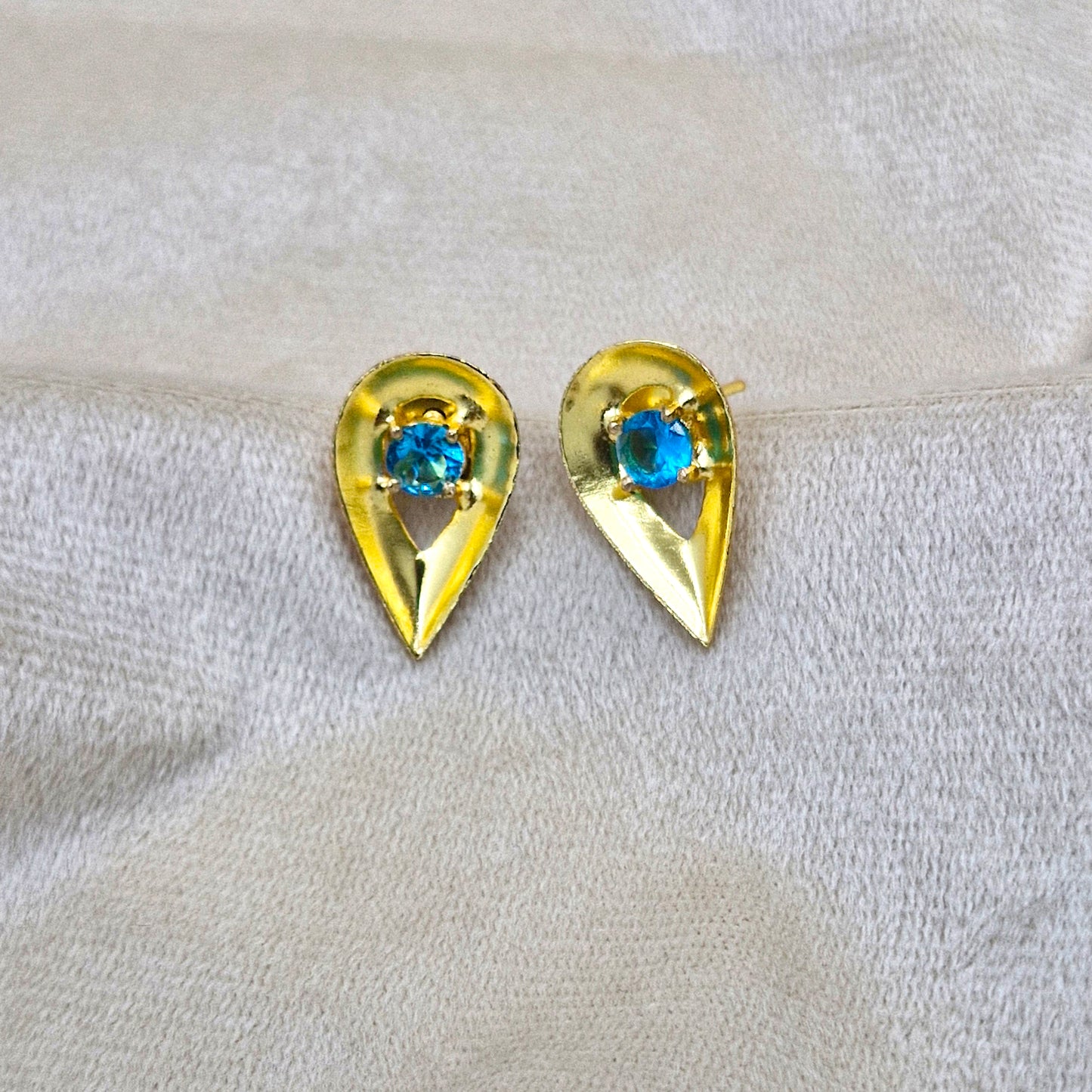 Gold Plated Teardrop Stud Earrings for Women Minimalist Jewelry ST23-GLD